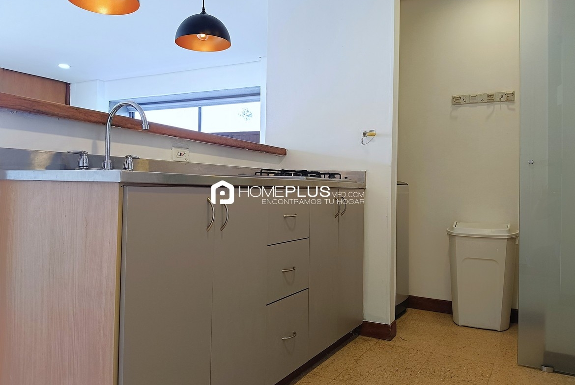 Apartamento En Arriendo En El Poblado, Patio Bonito. Cinnamon C235