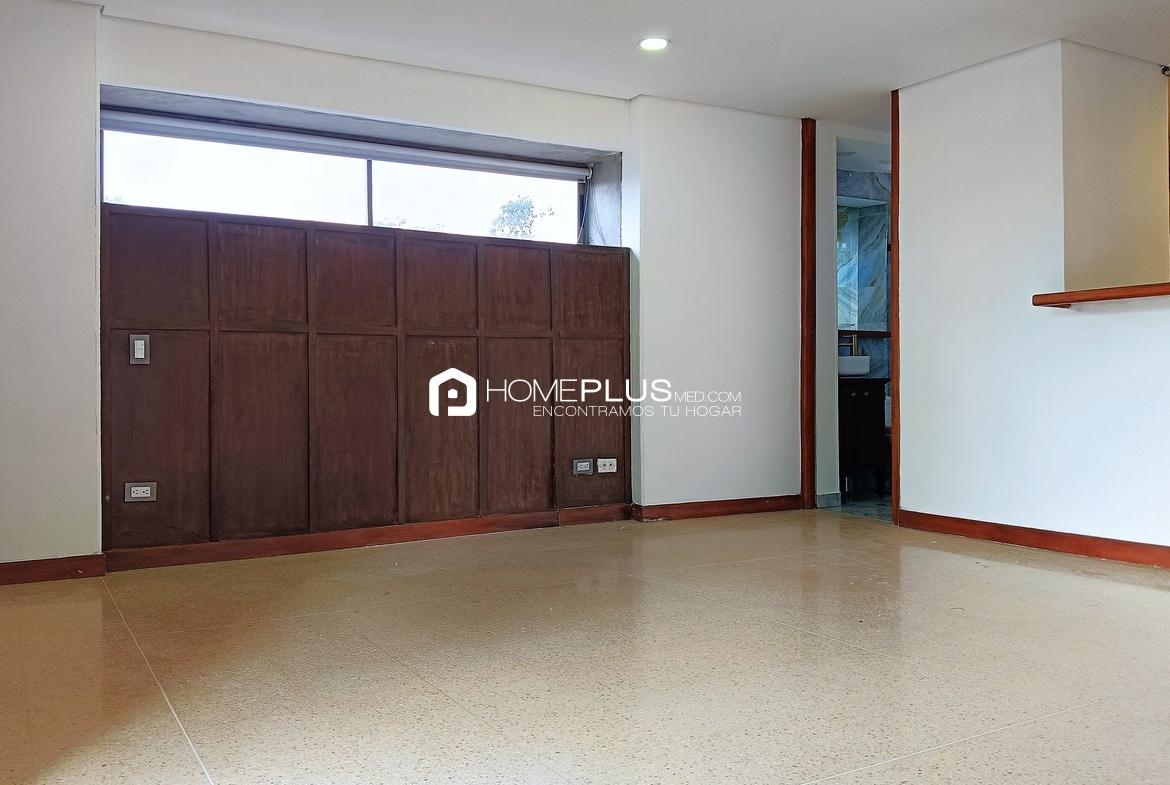 Apartamento En Arriendo En El Poblado, Patio Bonito. Cinnamon C235
