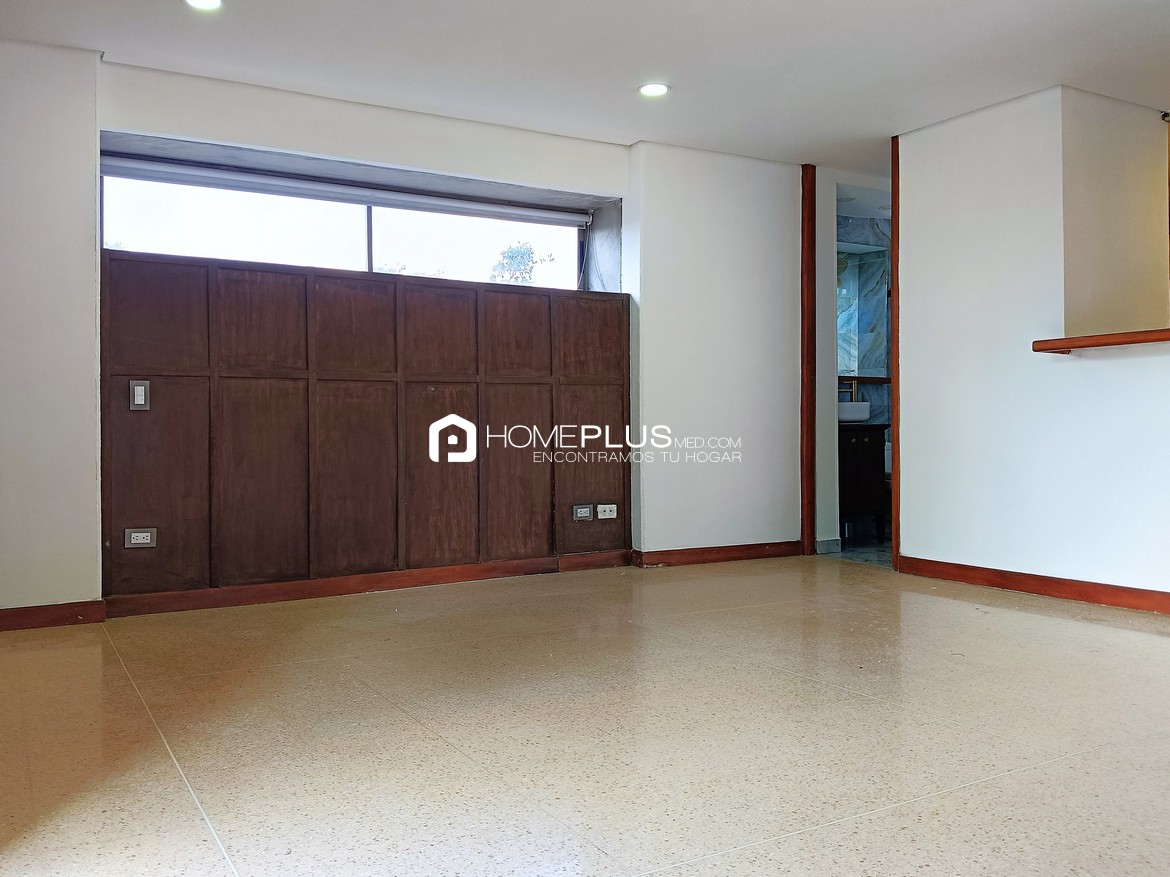 Apartamento En Arriendo En El Poblado, Patio Bonito. Cinnamon C235