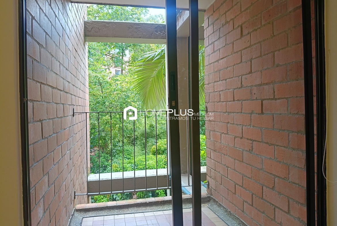 ALQUILER APARTAMENTO EL POBLADO, CASTROPOL, C243 SOTO VERDE 404