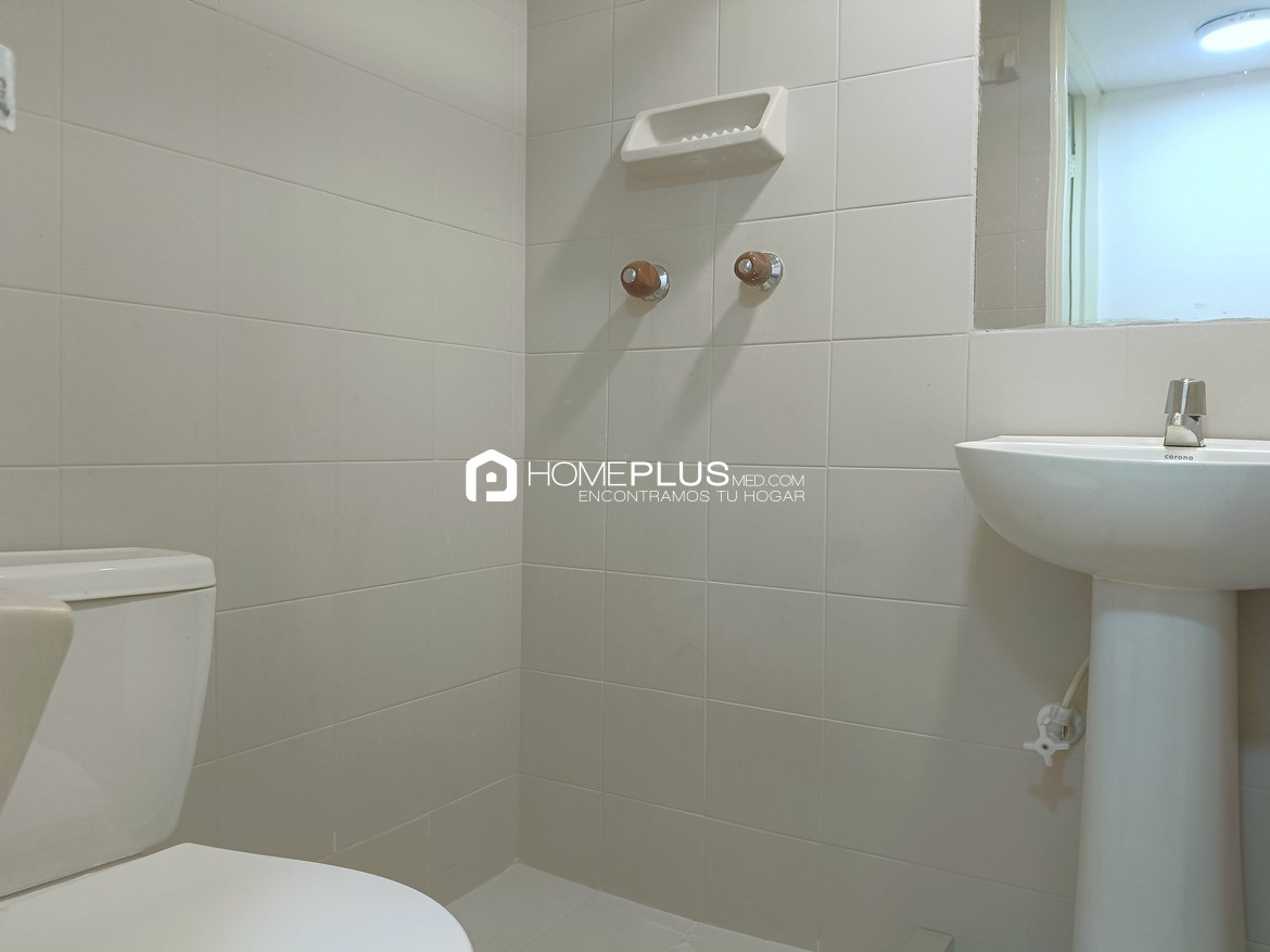 ALQUILER APARTAMENTO EL POBLADO, CASTROPOL, C243 SOTO VERDE 404