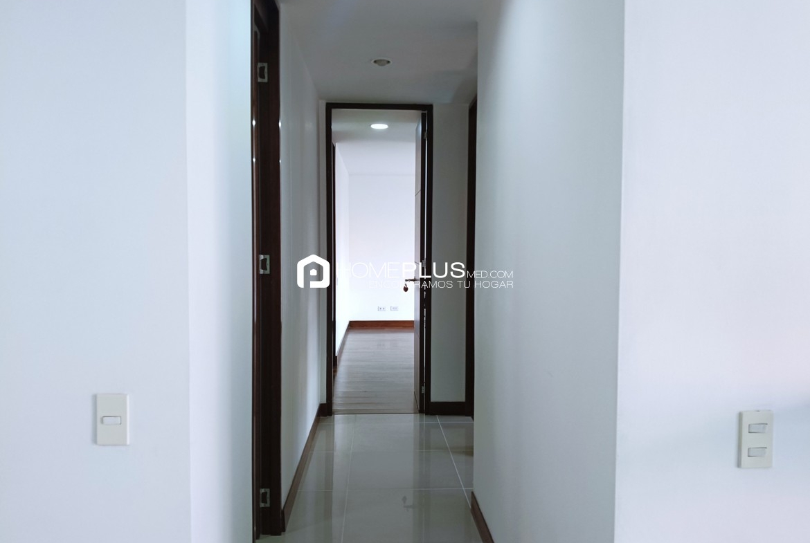 Apartamento En Arriendo En Envigado, Cumbres. Saltamontes 517. C252