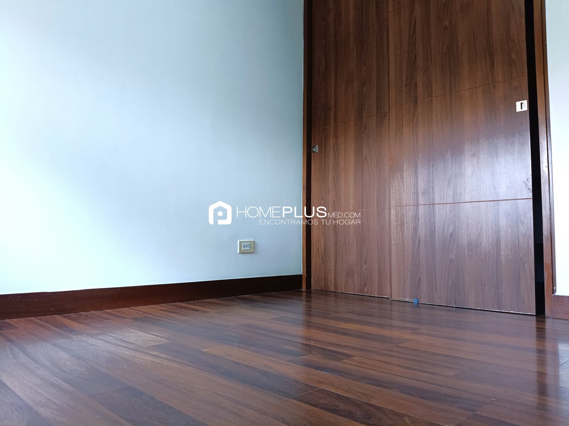 Apartamento En Arriendo En Envigado, Cumbres. Saltamontes 517. C252