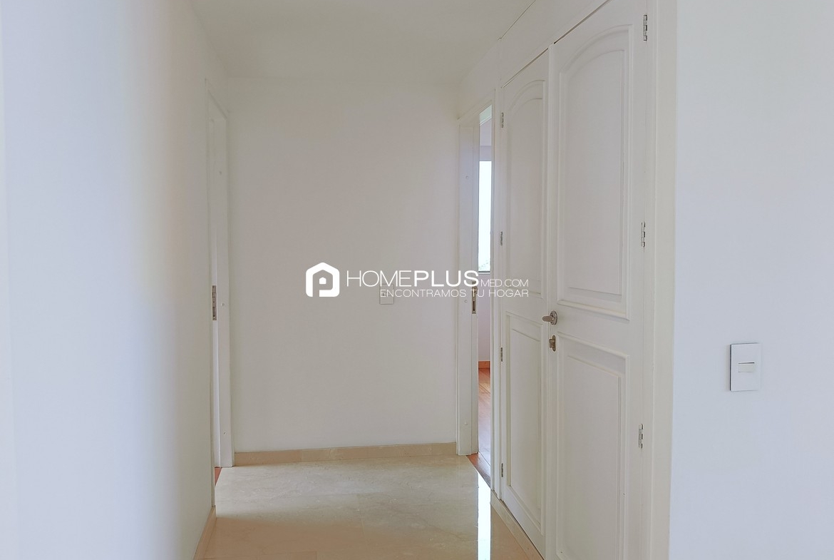 Apartamento En Arriendo En Envigado, San Lucas. Campestre Alto 1402. C251