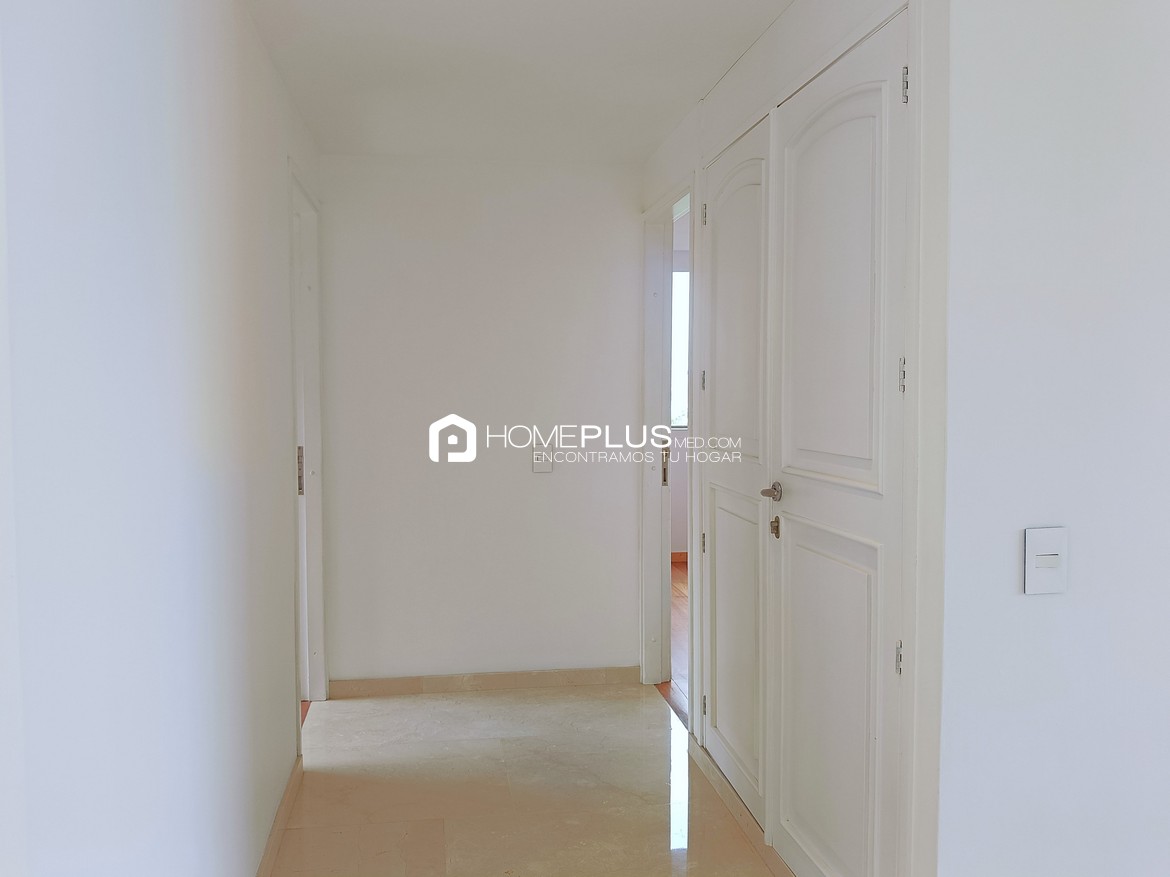 Apartamento En Arriendo En Envigado, San Lucas. Campestre Alto 1402. C251