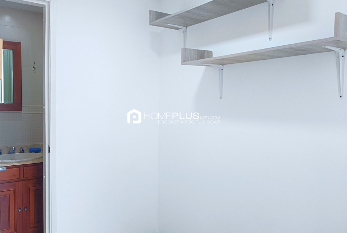 Apartamento En Arriendo En Envigado, San Lucas. Campestre Alto 1402. C251