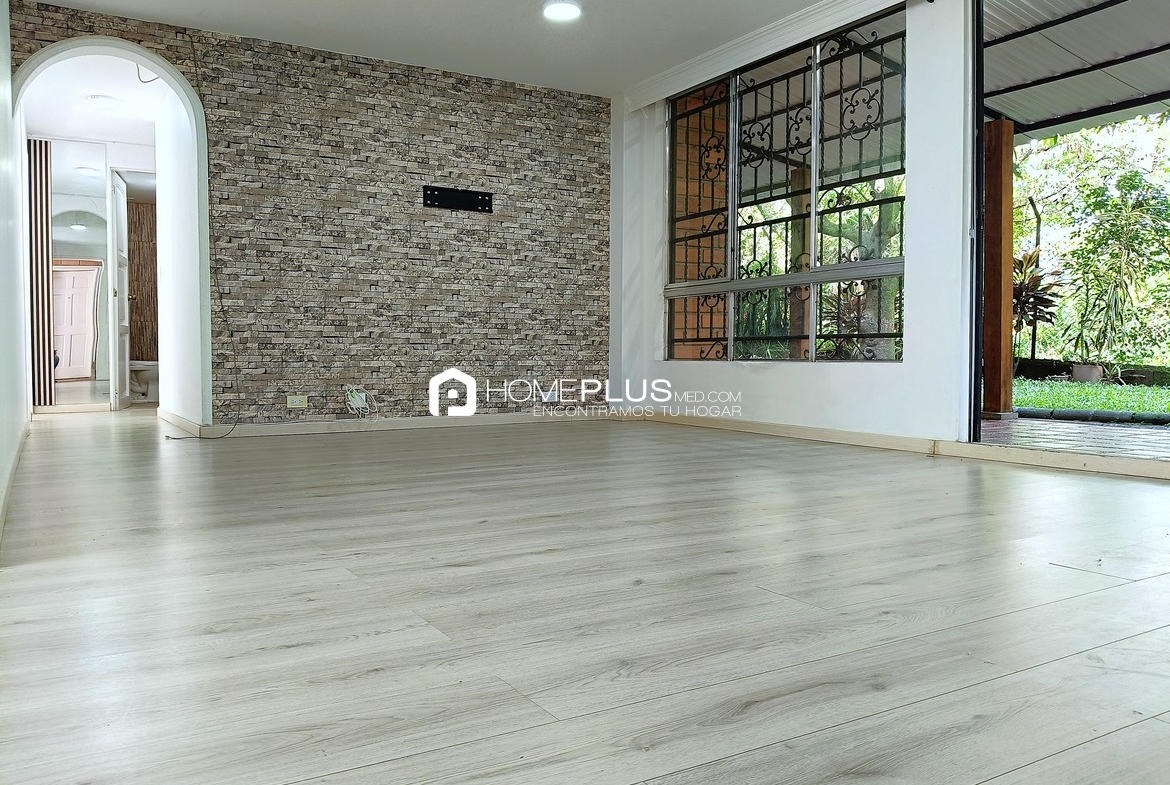 Apartamento En Arriendo En Las Palmas, San Diego. Mesetas de San Diego. C245 (1)